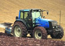 Трактори 4WD (задвиждане на четирите колела) Valtra 8950 HI IC