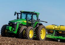 Трактори 4WD (задвиждане на четирите колела) John Deere 8R 230