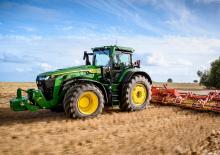 Трактори 4WD (задвиждане на четирите колела) John Deere 8R 410  