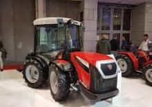 Трактори 4WD (задвиждане на четирите колела) Valpadana 90115 AR