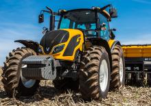 Трактори 4WD (задвиждане на четирите колела) Valtra A104