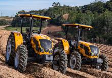 Трактори 4WD (задвиждане на четирите колела) Valtra A62s