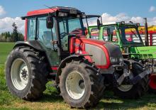 Трактори 4WD (задвиждане на четирите колела) Valtra A85SH