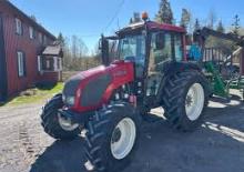 Трактори 4WD (задвиждане на четирите колела) Valtra A92