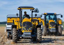 Трактори 4WD (задвиждане на четирите колела) Valtra A94s