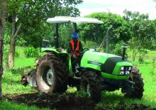 Трактори 4WD (задвиждане на четирите колела) DEUTZ-FAHR Agrolux 4.80
