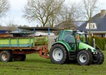 Трактори 4WD (задвиждане на четирите колела) DEUTZ-FAHR Agrotron 4.90 s