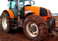 Трактори 4WD (задвиждане на четирите колела) Renault Ares 640 RZ