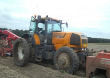 Трактори 4WD (задвиждане на четирите колела) Renault Atles 915 RZ