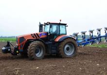 Трактори 4WD (задвиждане на четирите колела) Terrion ATM 7400