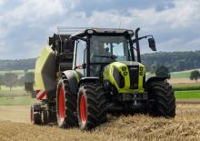 Трактори 4WD (задвиждане на четирите колела) Claas Axos 2.105 