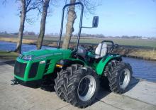 Трактори 4WD (задвиждане на четирите колела) Ferrari Cobram 55 AR