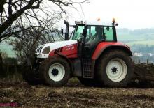 Трактори 4WD (задвиждане на четирите колела) Steyr CVT 130 Basis A