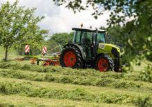 Трактори 4WD (задвиждане на четирите колела) Claas Elios 210