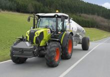 Трактори 4WD (задвиждане на четирите колела) Claas Elios 220