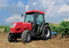 Трактори 4WD (задвиждане на четирите колела) McCormick F 85 E-Line 