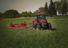 Трактори 4WD (задвиждане на четирите колела) Case IH Farmall 120U