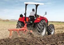 Трактори 4WD (задвиждане на четирите колела) Case IH Farmall 80 JXM