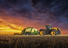 Трактори 4WD (задвиждане на четирите колела) JCB Fastrac 8330