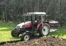 Трактори 4WD (задвиждане на четирите колела) Steyr M 952 Basis