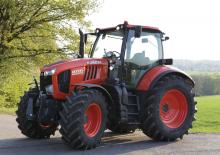 Трактори 4WD (задвиждане на четирите колела) Kubota M7171