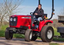 Трактори 4WD (задвиждане на четирите колела) Massey Ferguson MF 1532 MA
