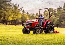 Трактори 4WD (задвиждане на четирите колела) Massey Ferguson MF 1840 M
