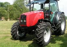 Трактори 4WD (задвиждане на четирите колела) Massey Ferguson MF 2435 ST Kompakt
