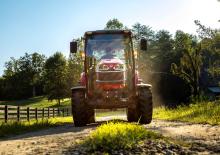 Трактори 4WD (задвиждане на четирите колела) Massey Ferguson MF 2850 M