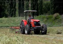 Трактори 4WD (задвиждане на четирите колела) Massey Ferguson MF 415 Xtra