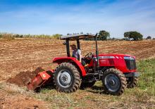 Трактори 4WD (задвиждане на четирите колела) Massey Ferguson MF 4305