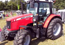 Трактори 4WD (задвиждане на четирите колела) Massey Ferguson MF 5435 Freisicht