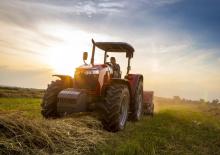 Трактори 4WD (задвиждане на четирите колела) Massey Ferguson MF 5709ES