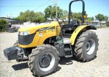 Трактори 4WD (задвиждане на четирите колела) Challenger MT325B