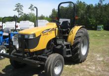 Трактори 4WD (задвиждане на четирите колела) Challenger MT345B