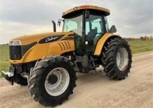 Трактори 4WD (задвиждане на четирите колела) Challenger MT475E