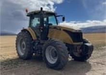 Трактори 4WD (задвиждане на четирите колела) Challenger MT555E