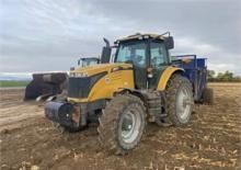 Трактори 4WD (задвиждане на четирите колела) Challenger MT585D