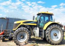 Трактори 4WD (задвиждане на четирите колела) Challenger MT635B