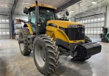 Трактори 4WD (задвиждане на четирите колела) Challenger MT675C