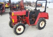 Трактори 4WD (задвиждане на четирите колела) Belarus MTZ-220