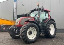 Трактори 4WD (задвиждане на четирите колела) Valtra N 121a