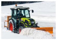 Трактори 4WD (задвиждане на четирите колела) Claas Nexos 240 F