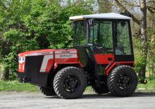 Трактори 4WD (задвиждане на четирите колела) Pierre P140.80