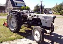 Трактори 4WD (задвиждане на четирите колела) Lamborghini R 603