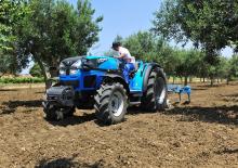 Трактори 4WD (задвиждане на четирите колела) Landini Rex 85F
