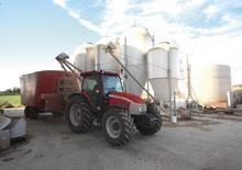 Трактори 4WD (задвиждане на четирите колела) McCormick T 115 Max RPS