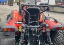 Трактори 4WD (задвиждане на четирите колела) Carraro TRX 8400
