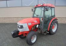Трактори 4WD (задвиждане на четирите колела) McCormick V 60