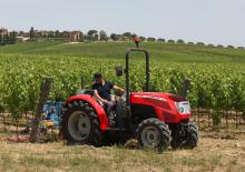 Трактори 4WD (задвиждане на четирите колела) McCormick X3.060F